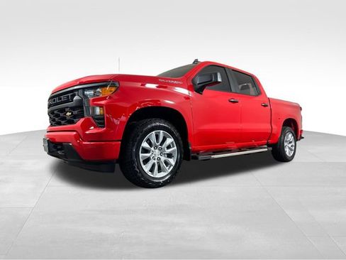 Used 2023 Chevrolet Silverado 1500 Custom AWD/4WD image 2
