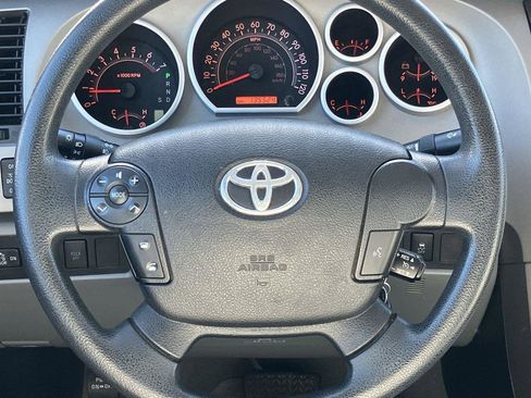 Used 2010 Toyota Tundra 4x4 Double Cab image 19