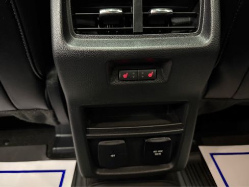 Used 2020 Ford Edge Titanium w/ Equipment Group 301A image 25