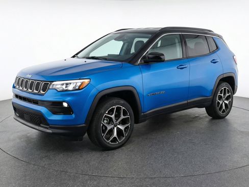 Used 2025 Jeep Compass Limited AWD/4WD image 3