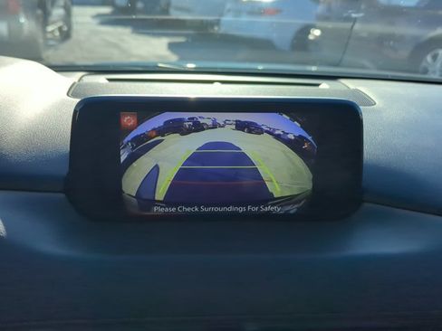 Used 2017 MAZDA CX-5 Touring w/ Preferred Equipment Package FWD image 18