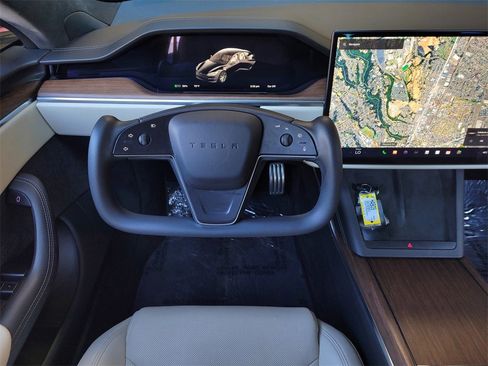 Used 2022 Tesla Model S image 13