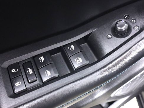 Used 2023 Jeep Grand Cherokee Trailhawk w/ Luxury Tech Group III AWD/4WD image 27
