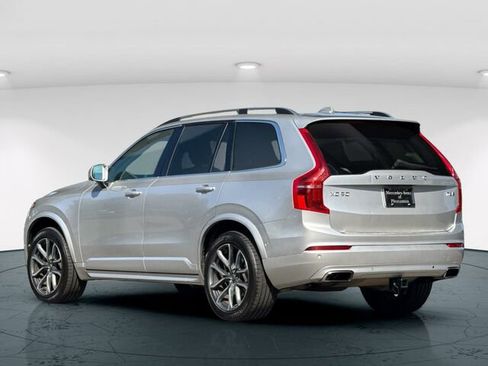 Used 2017 Volvo XC90 T6 Momentum w/ Vision Package image 5