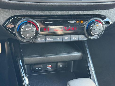 Used 2024 Kia Forte GT-Line image 18