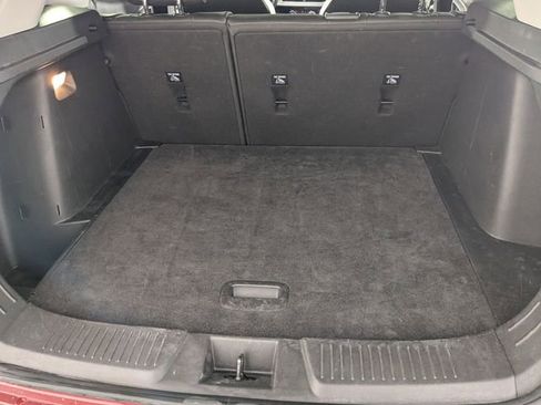 Used 2025 Chevrolet Trax LT w/ LT Convenience Package image 27