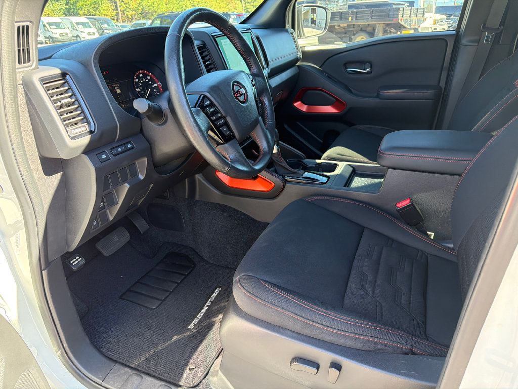 Used 2023 Nissan Frontier Pro-X w/ Tow Package RWD image 9