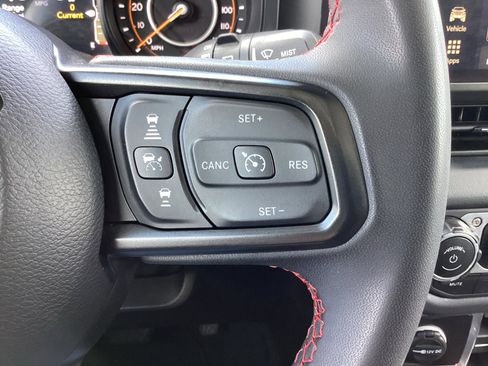 Used 2024 Jeep Wrangler Unlimited Rubicon AWD/4WD image 6