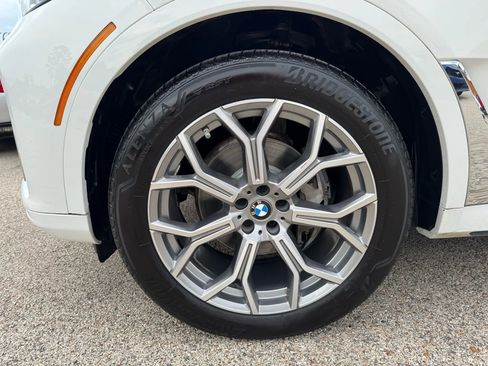 Used 2021 BMW X7 xDrive40i w/ Premium Package image 12