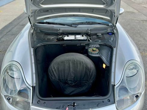 Used 2001 Porsche Boxster RWD image 8