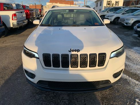 Used 2019 Jeep Cherokee Latitude Plus image 2