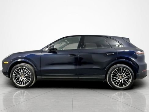 Used 2022 Porsche Cayenne Platinum Edition AWD/4WD image 2