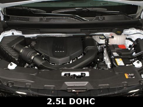 New 2026 Chevrolet Traverse Z71 w/ LPO, Floor Liner Package image 3