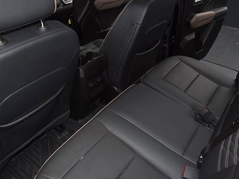 Used 2024 GMC Canyon Denali AWD/4WD image 31