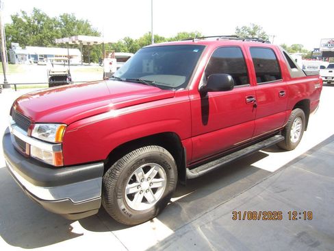 Used 2006 Chevrolet Avalanche Z71 w/ Sun And Sound Package AWD/4WD image 4
