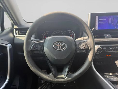 Used 2023 Toyota RAV4 XLE w/ Convenience Package FWD image 20