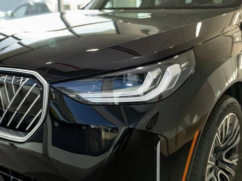 Used 2026 BMW X3 xDrive30 w/ Premium Package image 8