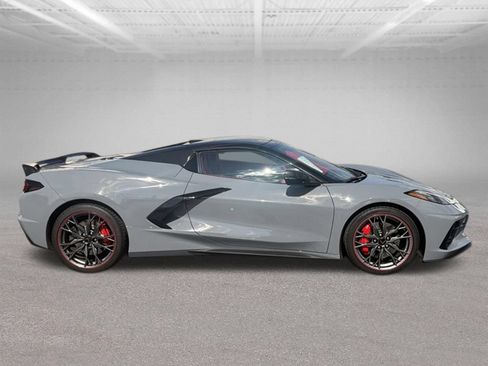 Used 2024 Chevrolet Corvette Stingray Premium Conv w/ Z51 Performance Package RWD image 12