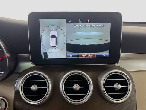 Used 2019 Mercedes-Benz GLC 300 4MATIC image 15