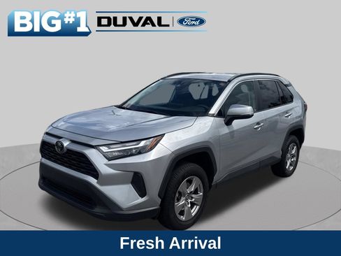 Used 2024 Toyota RAV4 XLE AWD/4WD image 3