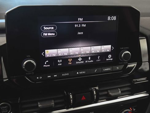 Used 2023 Nissan Pathfinder SV image 21