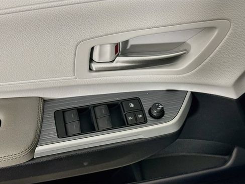 New 2026 Toyota Sienna XLE AWD/4WD image 17