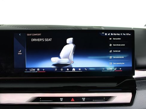 Used 2025 BMW i5 eDrive40i w/ M Sport Package image 16