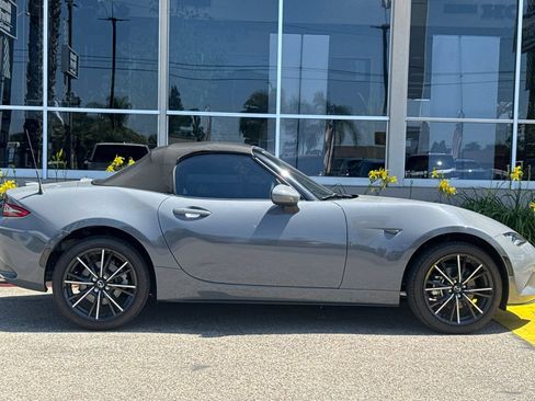 Used 2025 MAZDA MX-5 Miata Grand Touring RWD image 4