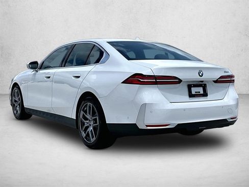 Used 2026 BMW 530i RWD image 13