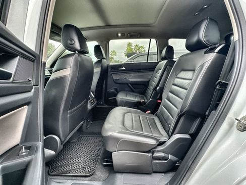 Used 2021 Volkswagen Atlas SEL Premium image 13