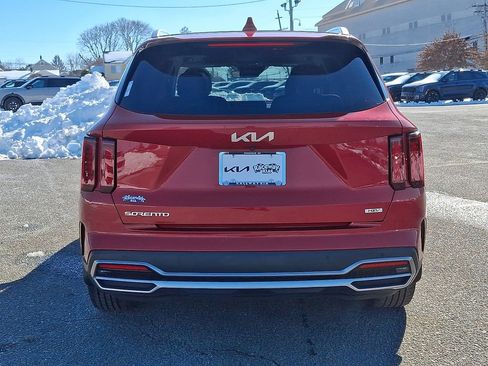 Certified 2023 Kia Sorento EX w/ Panoramic Sunroof Package image 5