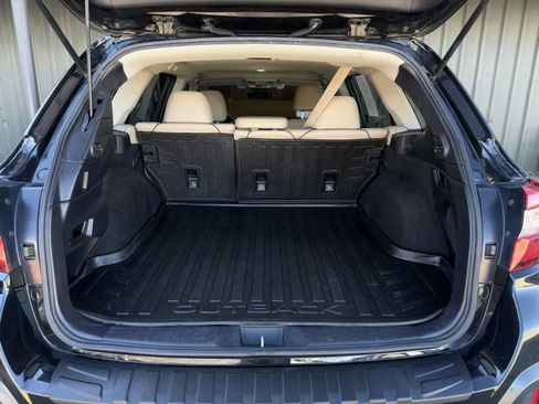 Used 2018 Subaru Outback 3.6R Limited image 16