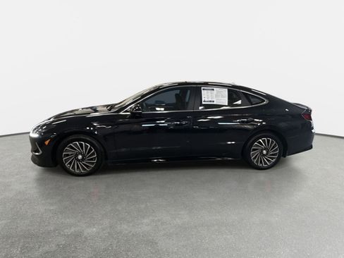 Certified 2023 Hyundai Sonata Limited w/ Cargo Package image 8