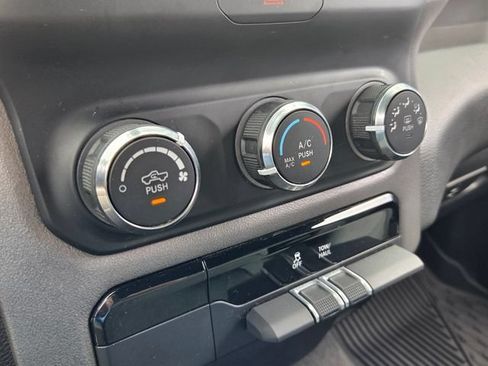Used 2021 RAM 1500 Big Horn RWD image 24