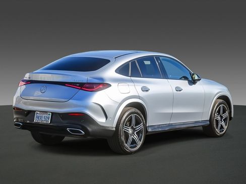 Used 2024 Mercedes-Benz GLC 300 4MATIC image 4