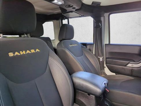 Used 2015 Jeep Wrangler Unlimited Sahara w/ Max Tow Package image 27