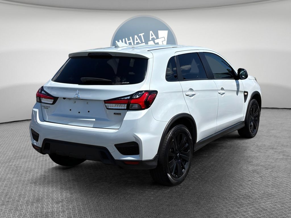 Used 2025 Mitsubishi Outlander Sport LE AWD/4WD image 3