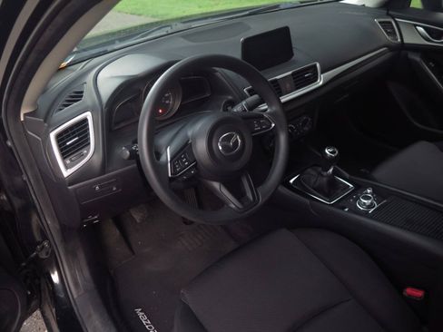 Used 2017 MAZDA MAZDA3 Sport FWD image 7