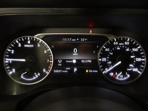 Used 2024 Nissan Pathfinder S image 39