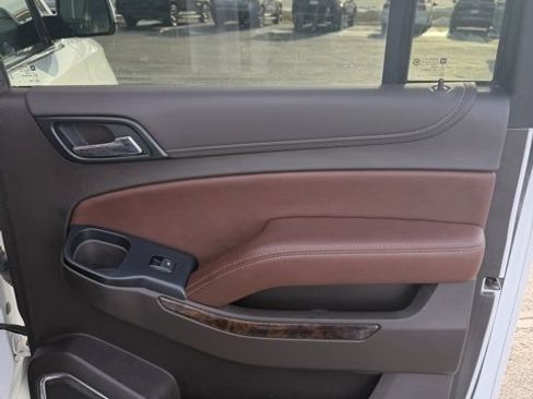 Used 2019 Chevrolet Suburban Premier image 21