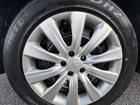 Used 2013 Toyota Corolla LE FWD image 58