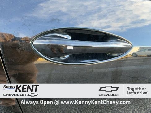 Certified 2025 Chevrolet Trax LT w/ LT Convenience Package image 11