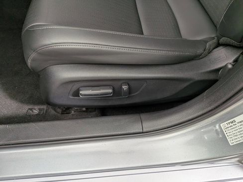 Used 2024 Honda Civic EX-L image 15