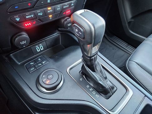 Used 2022 Ford Ranger Lariat w/ Equipment Group 501A High image 15