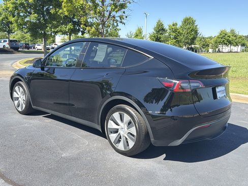Used 2023 Tesla Model Y Long Range AWD/4WD image 7