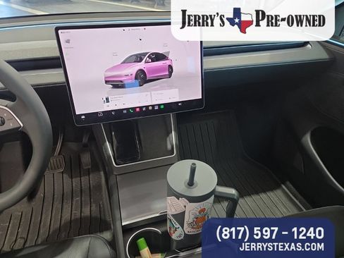 Used 2026 Tesla Model Y AWD image 10
