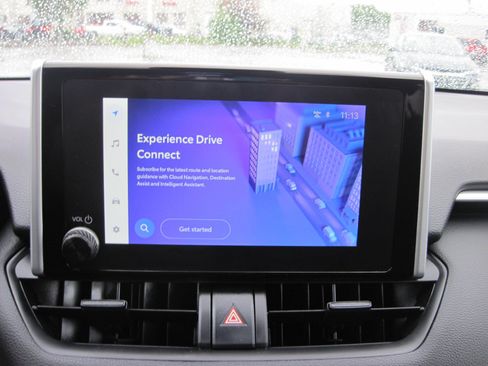 Used 2025 Toyota RAV4 XLE AWD/4WD image 17