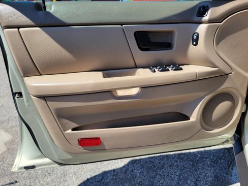 Used 2006 Ford Taurus SE image 28