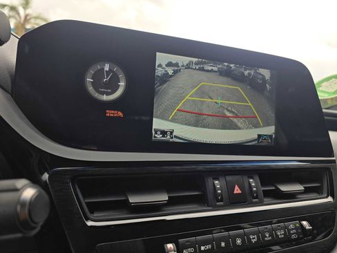 Used 2022 Lexus ES 250 w/ Premium Package image 28