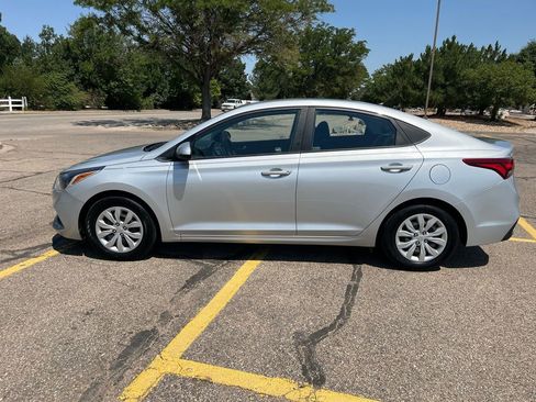 Used 2020 Hyundai Accent SE image 6